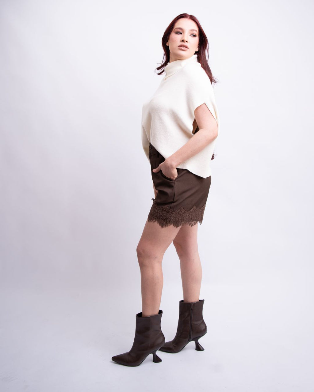 Short Luna Renda Café